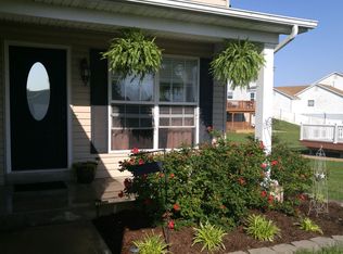 372 Turkey Roost Ln, Troy, MO 63379
