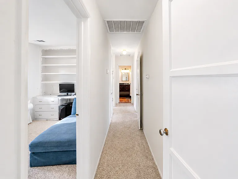 8347 California Ave — Photo 15