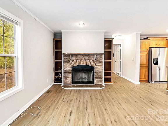 5th image of 2420A Creekside Dr