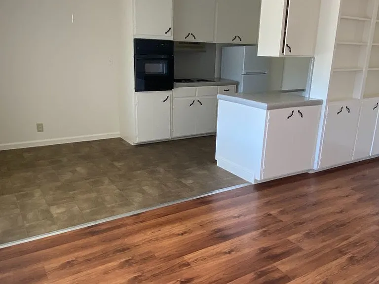 923 Tamarack — Photo 16