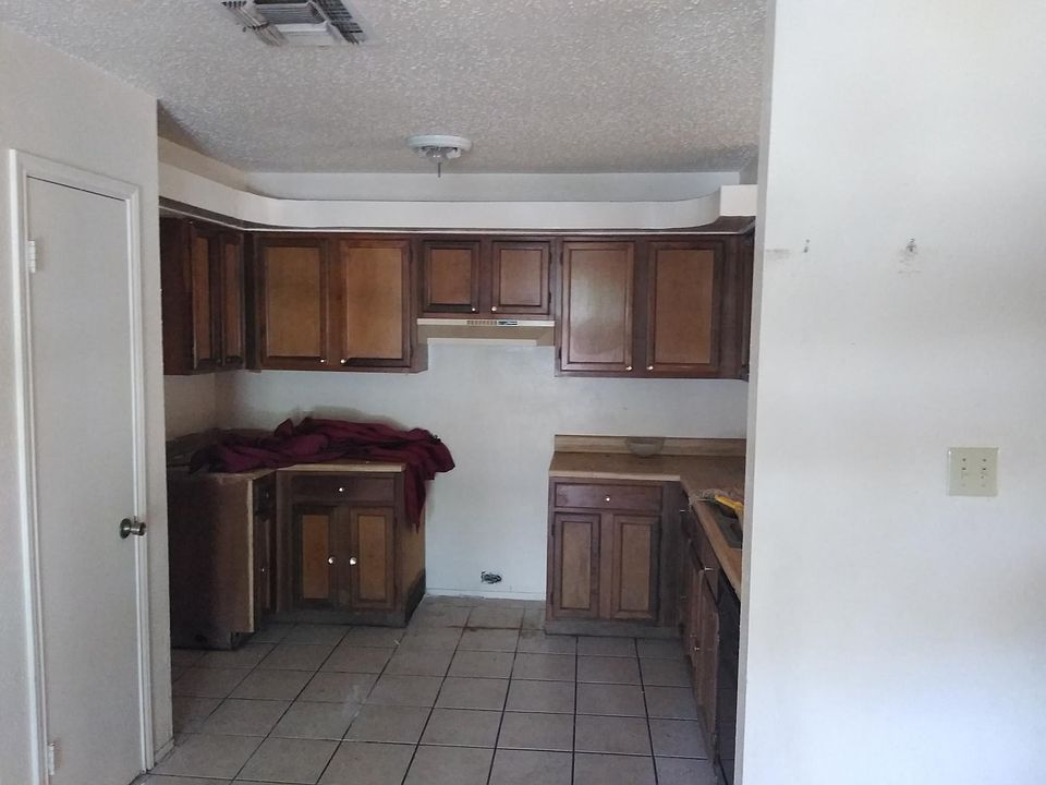 2nd image of 7262 Fernview