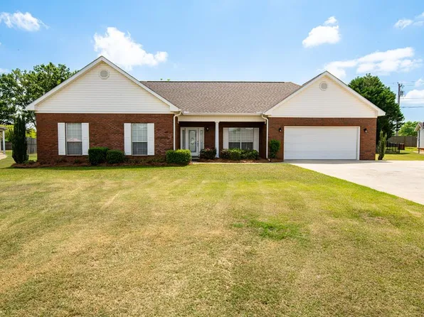 105 Leafwood Cir, Enterprise, AL 36330