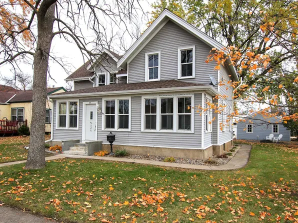 225 Hassan St SE, Hutchinson, MN 55350