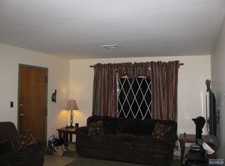 846 Riverside Ave #4, Lyndhurst, NJ 07071