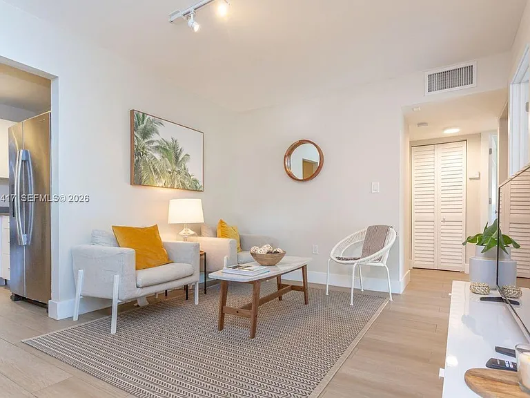 800 S Dixie Hwy #202 — Photo 19