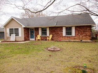 907 S Summit Dr, Holts Summit, MO 65043