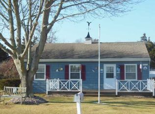 16 Charlene Ave, Westerly, RI 02891