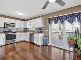 105 Hunterwood Dr, White House, TN 37188