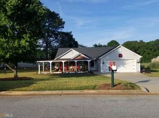 15 Edge Dr, Oxford, GA 30054