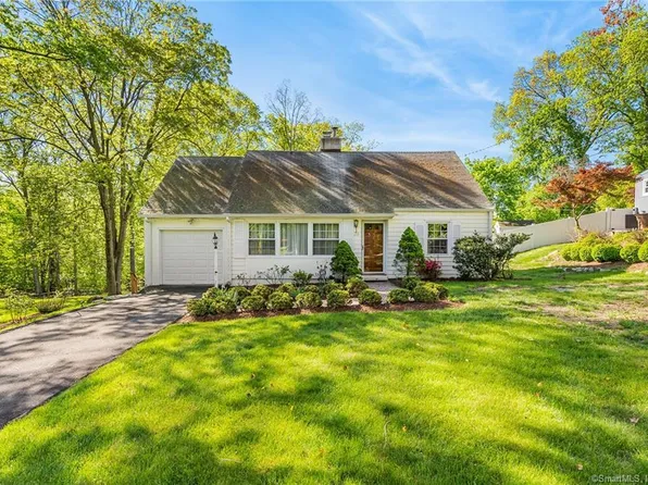 39 Clover Hill Drive, Stamford, CT 06902
