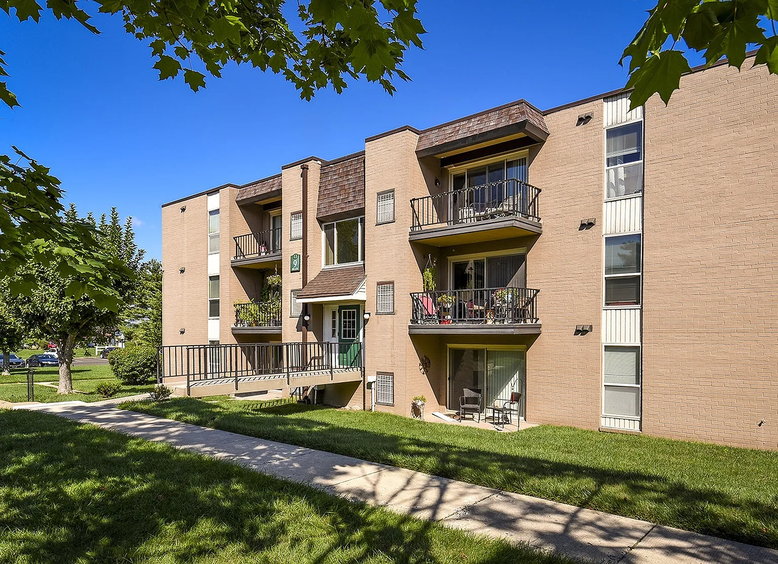 Summit Trace Apartments — Photo 4