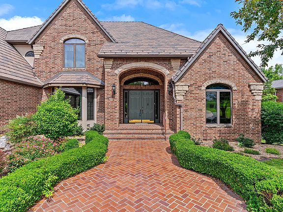 2nd image of 5418 S Castlebay Drive