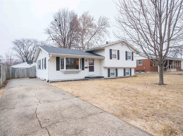4116 65th St, Urbandale, IA 50322