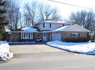 435 Frances St, Menasha, WI 54952