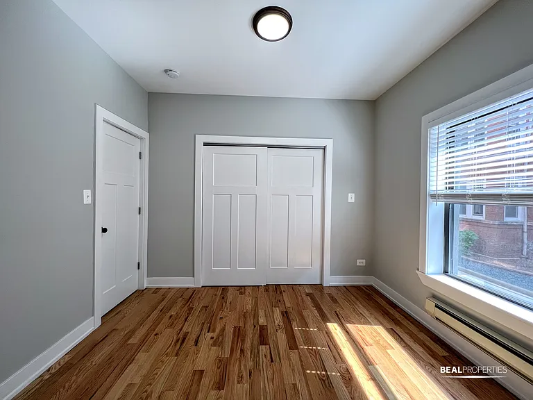 4421-27 N Wolcott Ave — Photo 18