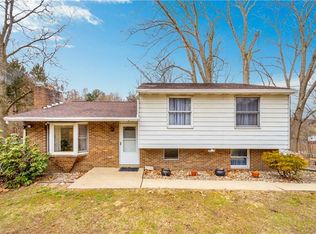 11300 Guffey Rillton Rd #1132, Irwin, PA 15642