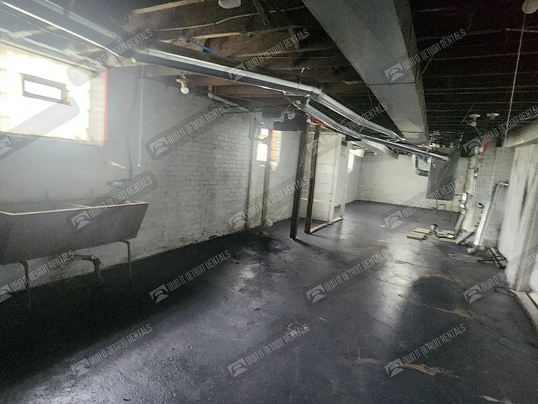 9839 Woodside St #4 — Photo 20