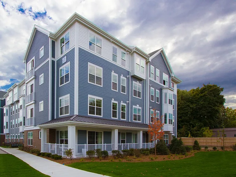Meet Modera Natick Center