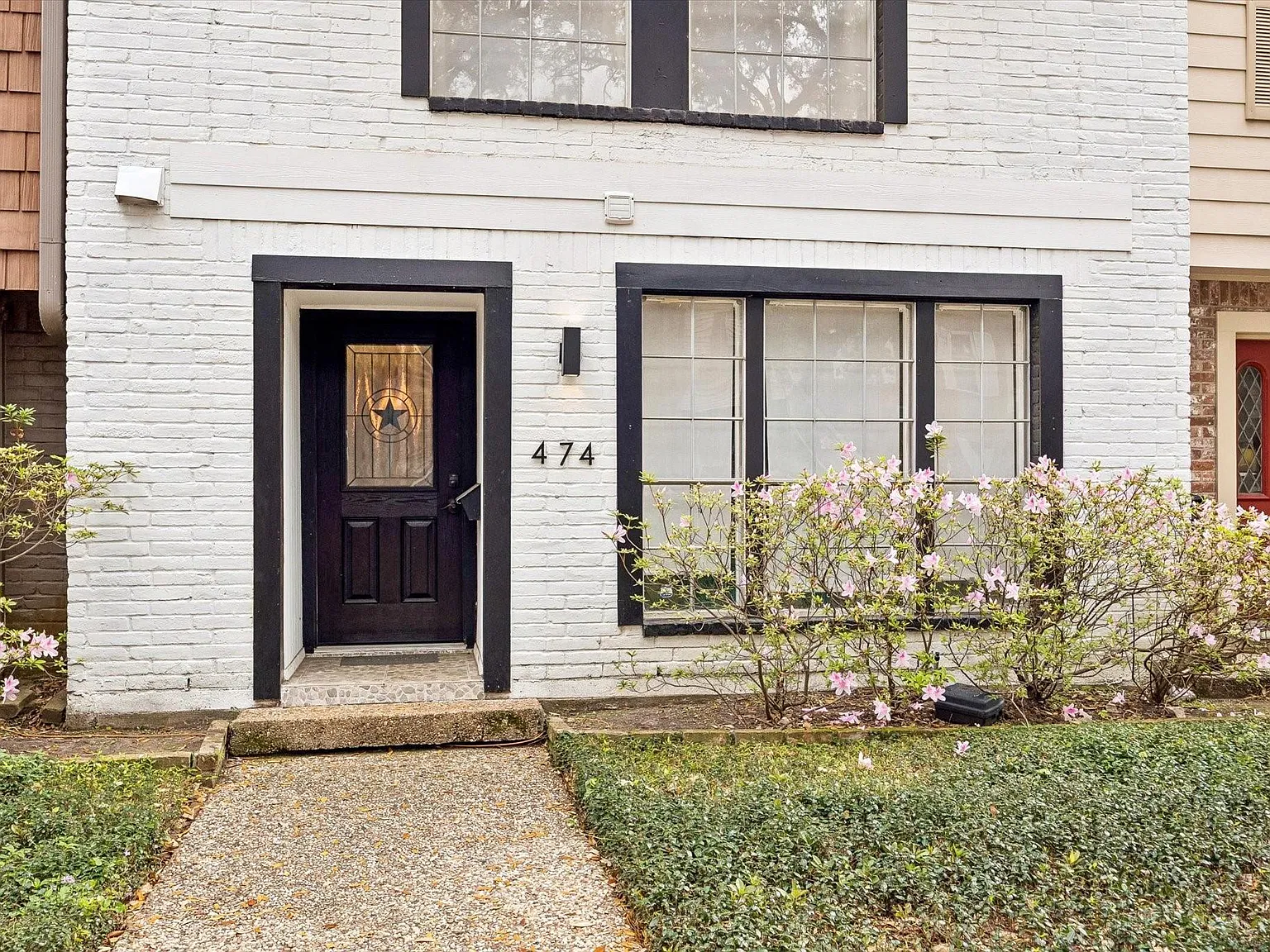 3 bed, 2.5 bath, 1808 sqft, $3,200 — Photo 2