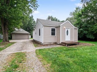 2566 Lee Ave, Shelby Township, MI 48317