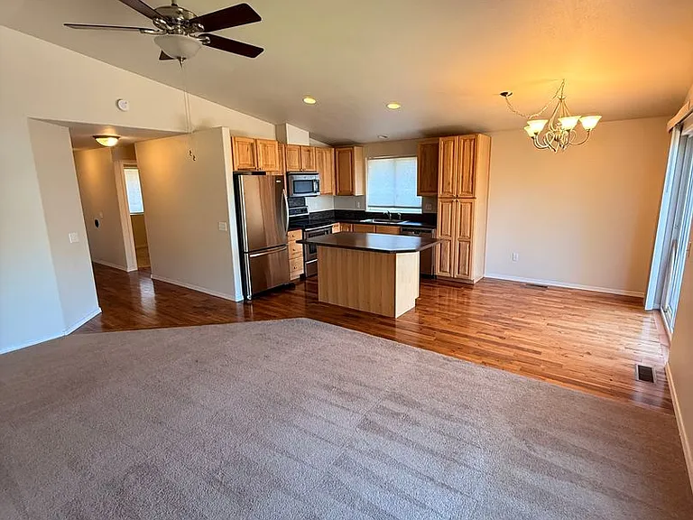 2218 NE Carrie Ln — Photo 12