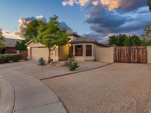 3rd image of 10254 W Patrick Ln