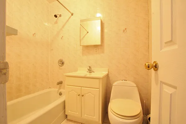 Rented by Keller Williams Realty Gold Coast | media 19