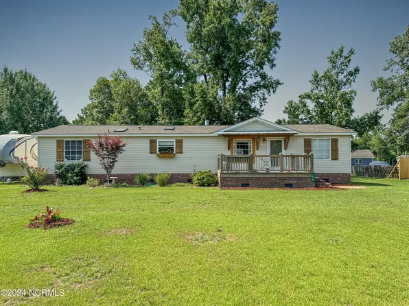 108 E T. Batson Road, Burgaw, NC 28425
