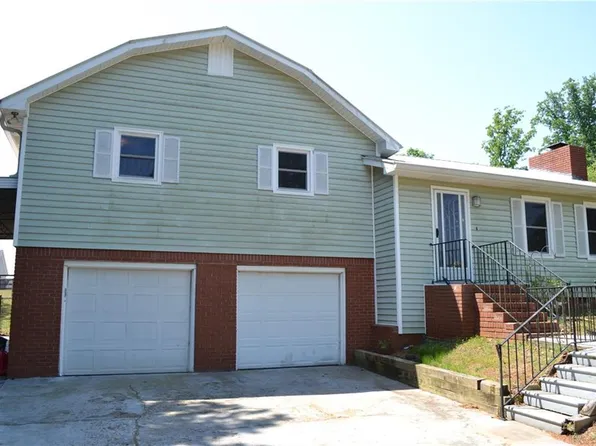 105 Trickum Hills Dr, Woodstock, GA 30188