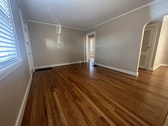 4th image of 2518 Park Dr