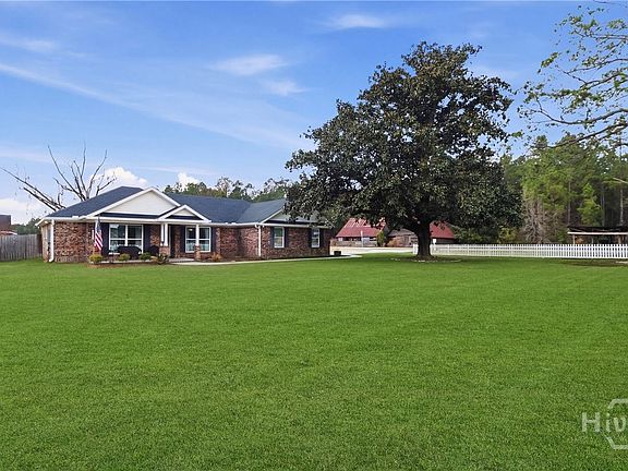 4th image of 3246 Midland Road