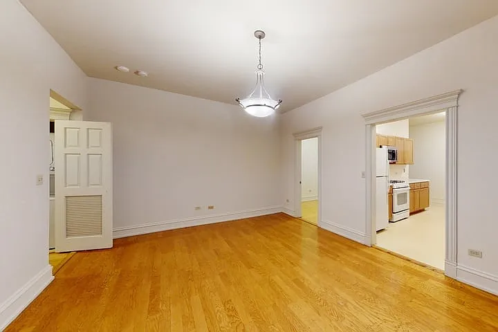 5533 S. Blackstone — Photo 17