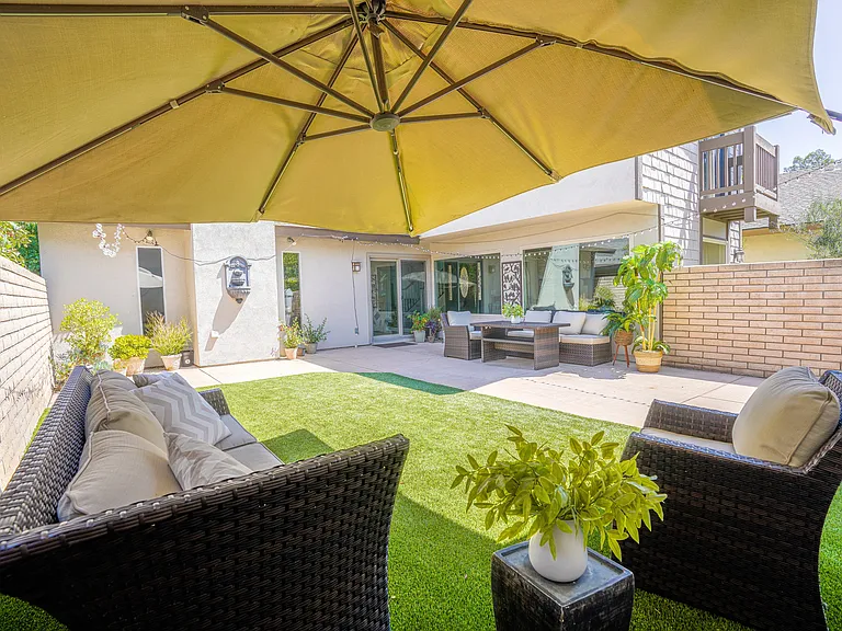 30 Almond Tree Ln — Photo 11
