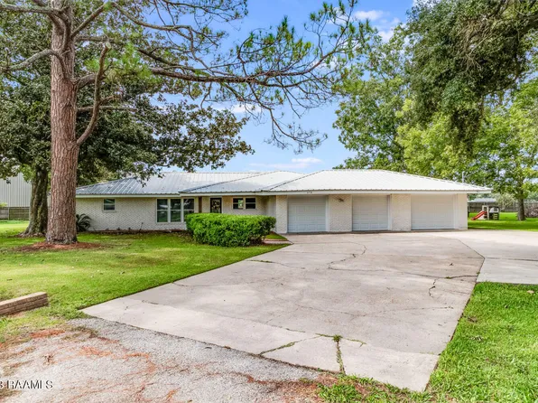 2718 S Curtis Dr, New Iberia, LA 70560