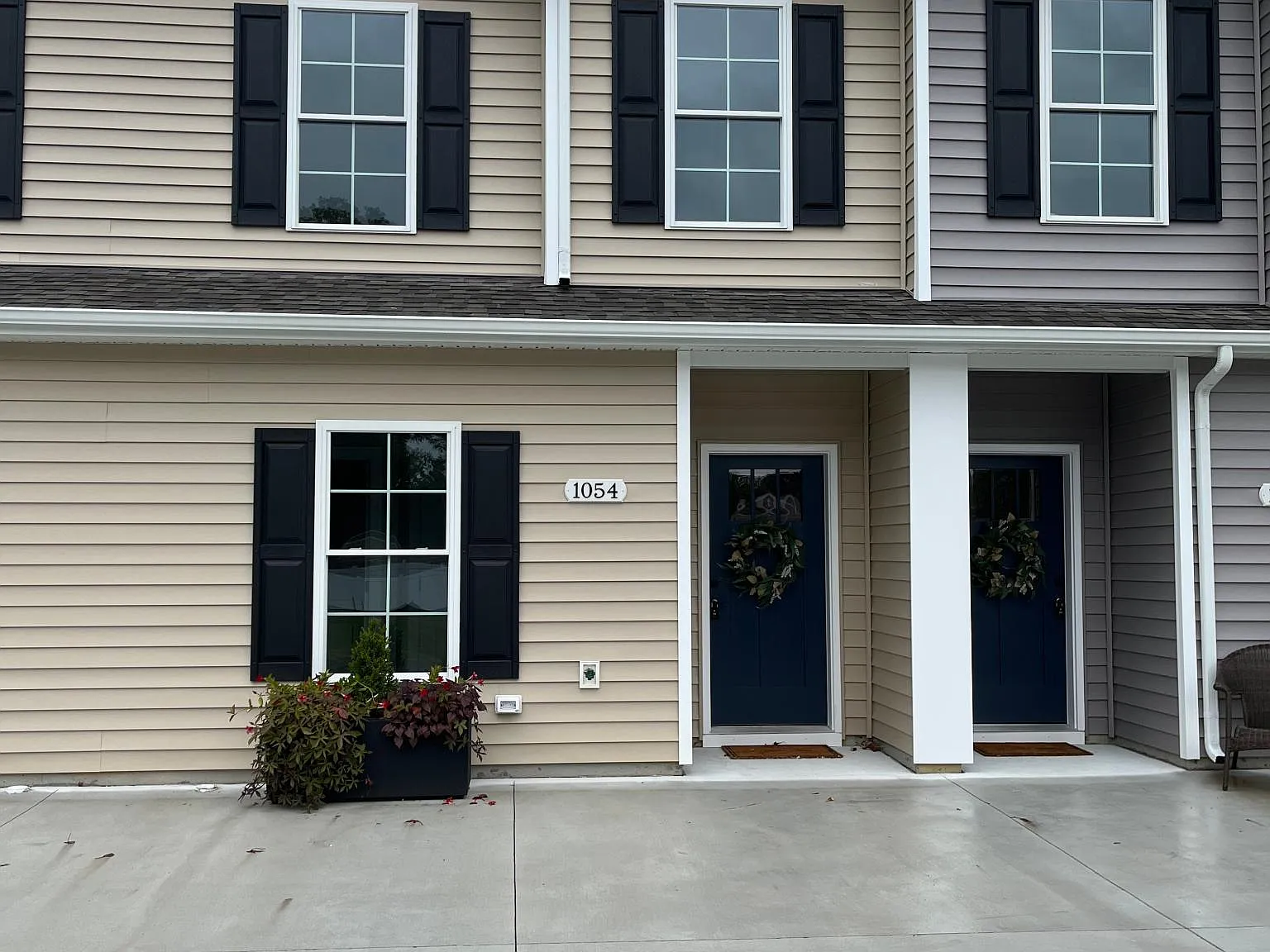 2 bed, 2.5 bath, 1600 sqft, $1,950 — Photo 1