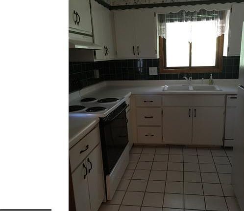 4th image of 761 Parkway Dr