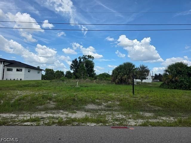 1st image of 217 SW 10th Ave