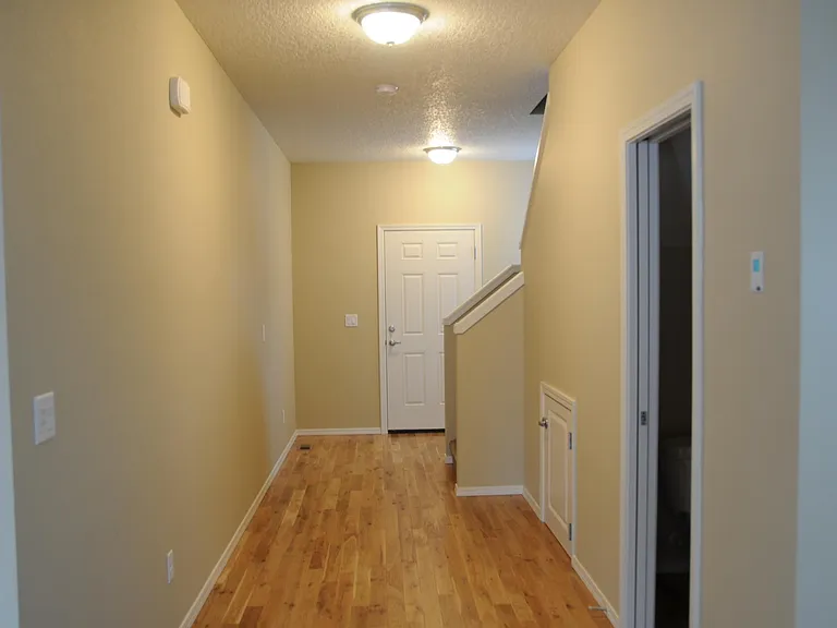 19402 SE 13th Way — Photo 6