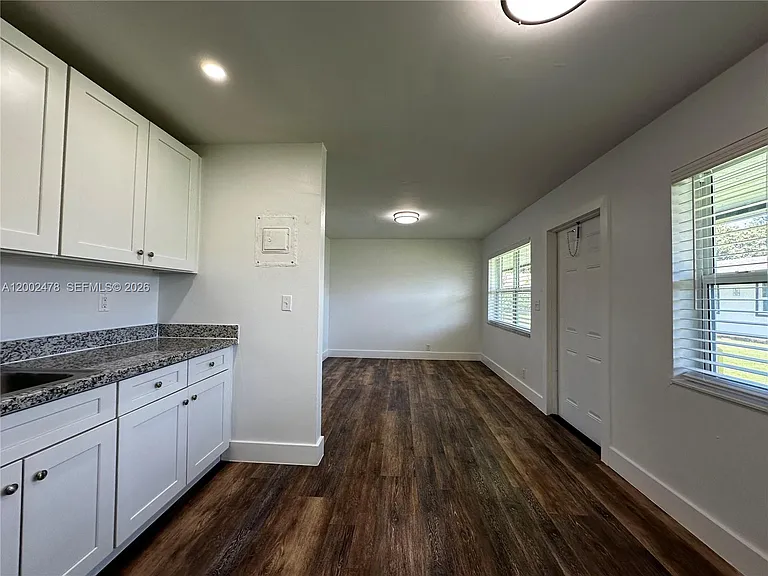 2321 Madison St #6 — Photo 5
