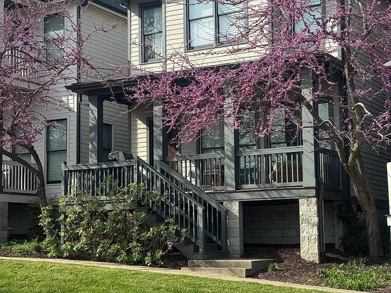 143 Gale Park Ln — Photo 2
