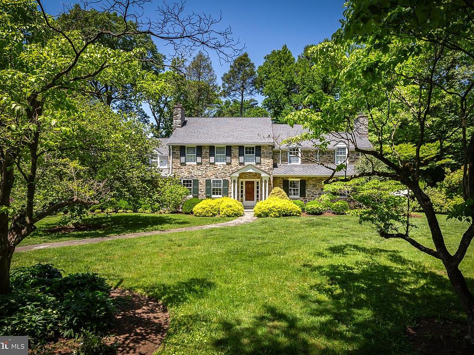 1st image of 822 Chauncey Rd