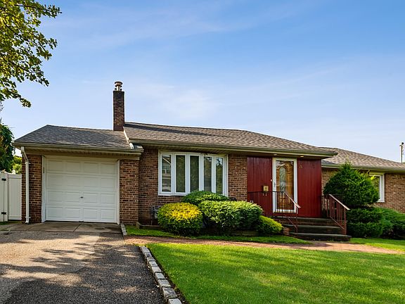 2nd image of 95 Cherry Dr W