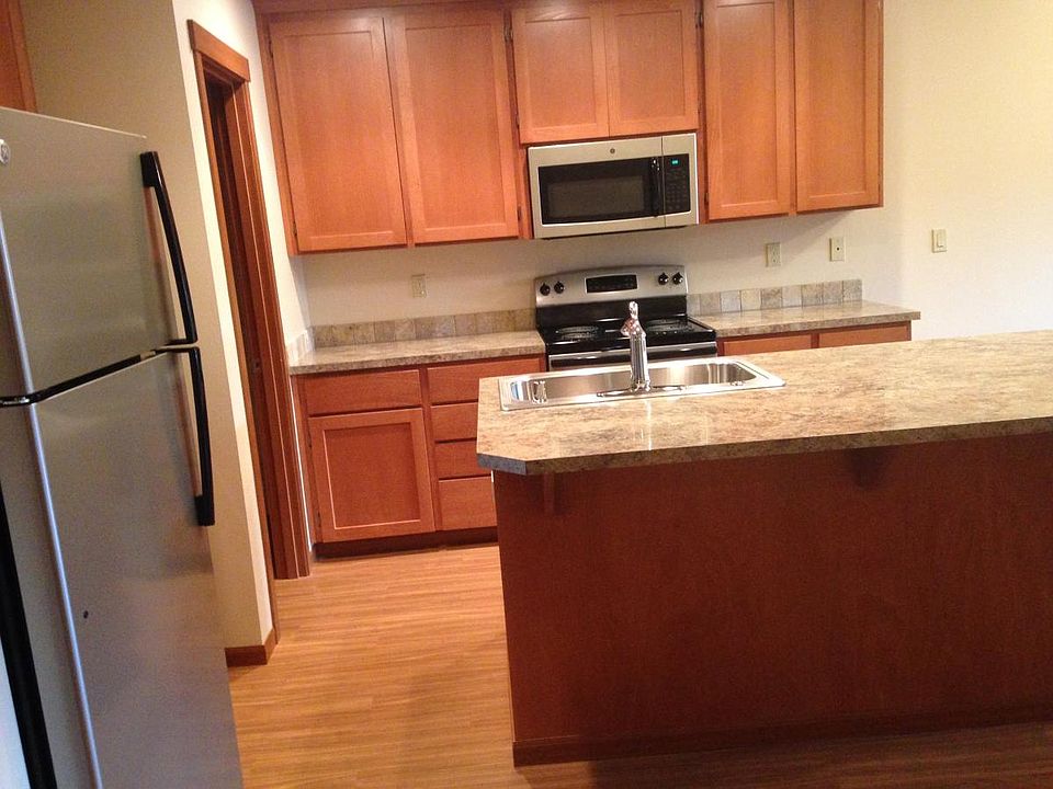 1st image of 320 154th St E