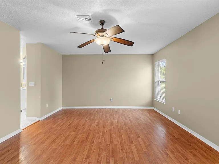 148 Country Lakes Cir — Photo 8