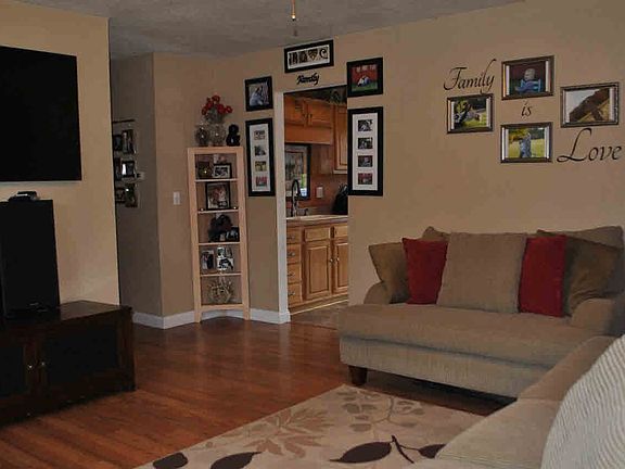4th image of 8770 Weldwood Dr