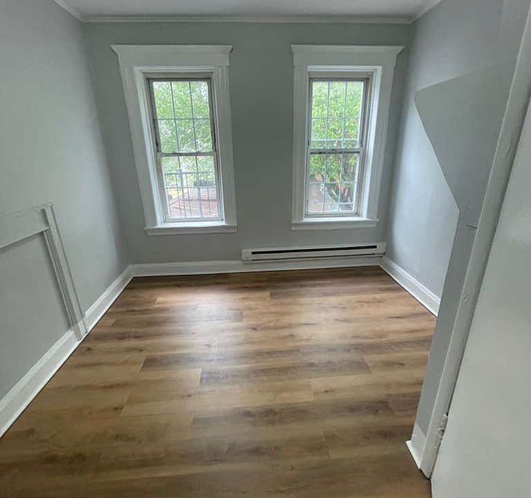 2nd image of 77 Hope Ave #4R