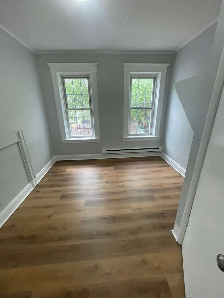 Building Photo - 77 Hope Ave #4R