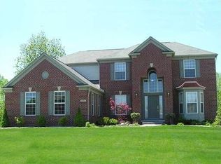 58942 Peters Barn Dr, South Lyon, MI 48178