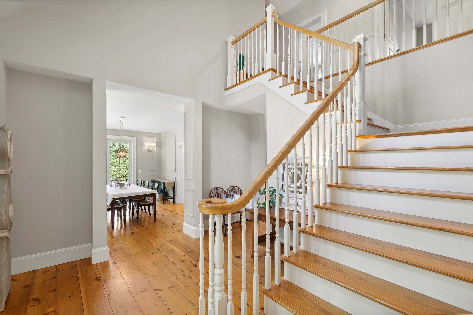  Elegant Entry Foyer