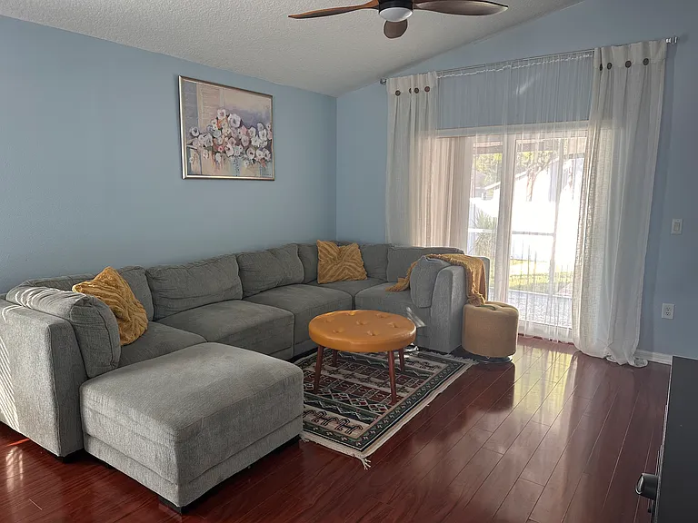 7749 Prospect Hill Cir — Photo 4
